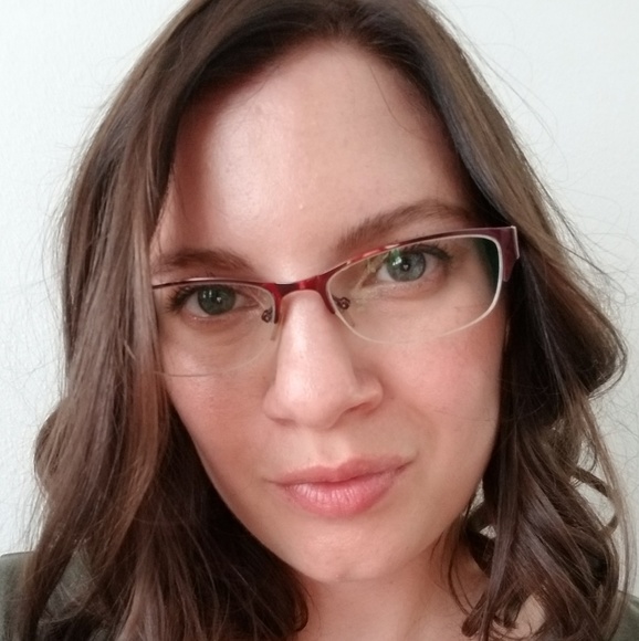 Meet your Posher, Amber - Picture 1 of 1